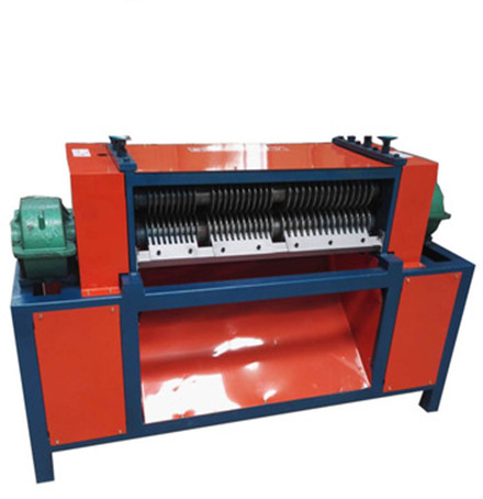 Circuit board recycling machine